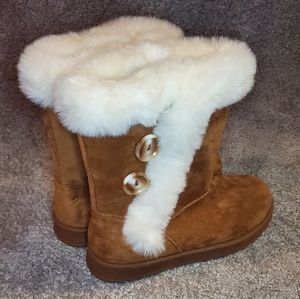 Fuzzy Boots Womens